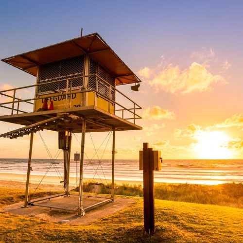 lifeguard-tower-at-sunrise